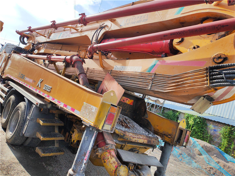 XCMG Official Hb60K 2016 Year Used 56m Truck-Mounted Concrete Pump Truck for Sale - مضخة خرسانة: صور 4 XCMG Official Hb60K 2016 Year Used 56m Truck-Mounted Concrete Pump Truck for Sale - مضخة خرسانة: صور 4