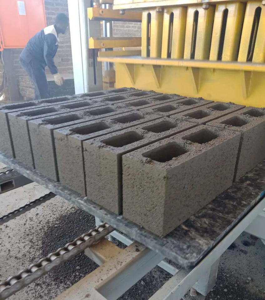 XCMG Official MM8-15 Block Making Machine for Make Clay Brick - ماكينة البلوك: صور 3 XCMG Official MM8-15 Block Making Machine for Make Clay Brick - ماكينة البلوك: صور 3
