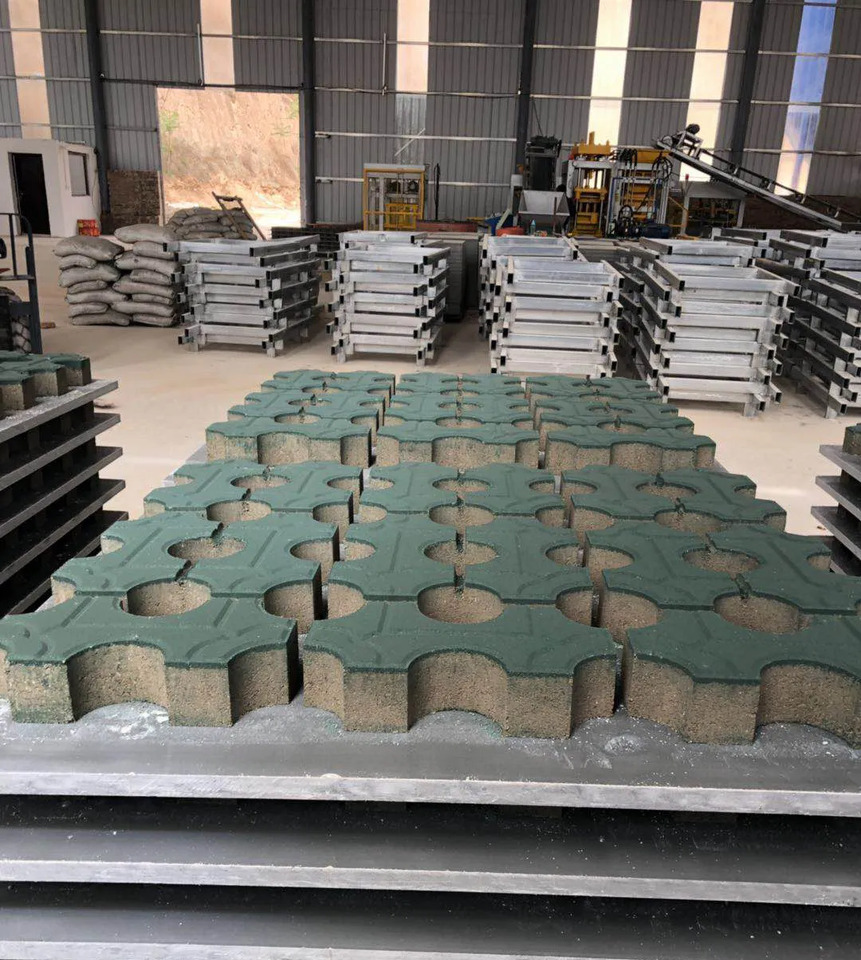 XCMG Official Mm10-15 Automatic Clay Brick Concrete Cement Block and Brick Making Machine - ماكينة البلوك: صور 4 XCMG Official Mm10-15 Automatic Clay Brick Concrete Cement Block and Brick Making Machine - ماكينة البلوك: صور 4