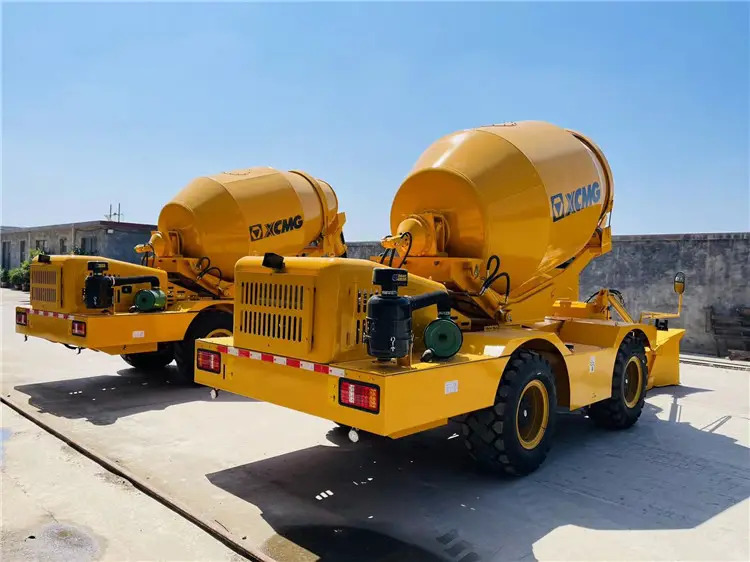 شاحنة خلاطة خرسانة XCMG Official Portable Cement Concrete Mixer Self Loading Mobile Concrete Mixer Price List: صور 7