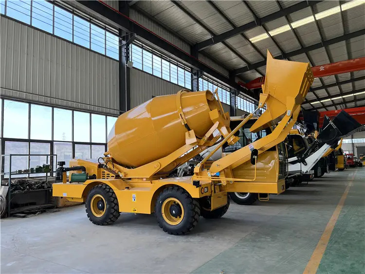 شاحنة خلاطة خرسانة XCMG Official Portable Cement Concrete Mixer Self Loading Mobile Concrete Mixer Price List: صور 6