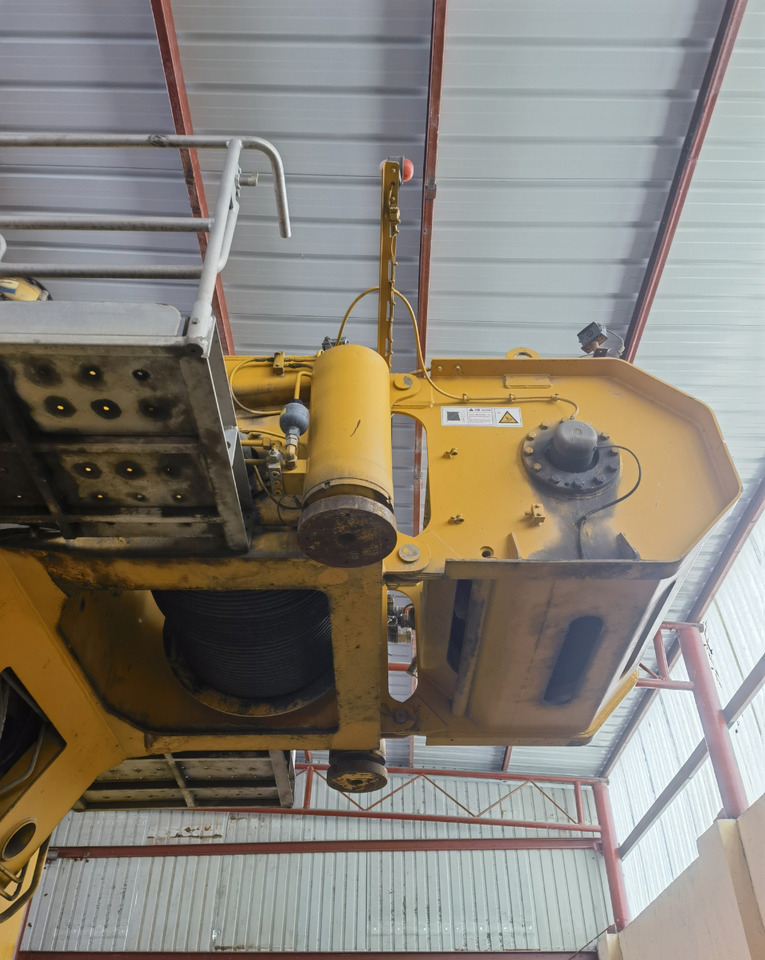 XCMG Official Second Hand 220 Ton Mobile Crane XCA220 Lifting All Terrain Crane Cheap Price - رافعة لجميع التضاريس: صور 4 XCMG Official Second Hand 220 Ton Mobile Crane XCA220 Lifting All Terrain Crane Cheap Price - رافعة لجميع التضاريس: صور 4