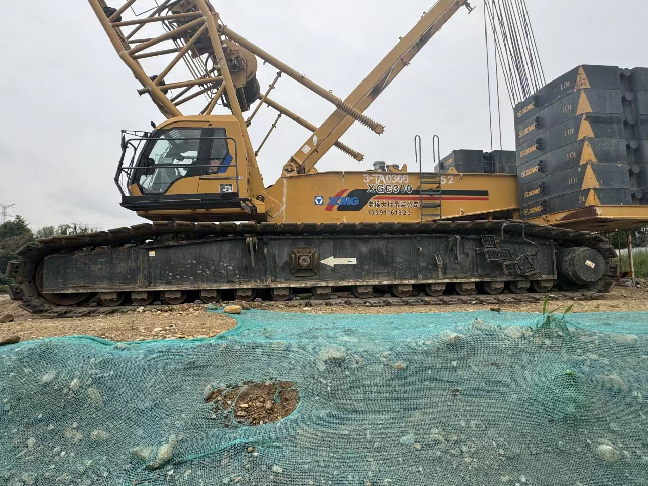 XCMG Official Second Hand Crawler Crane Lifting Equipment Mobile XGC300 300 Ton Crane Price - رافعة مجنزرة: صور 5 XCMG Official Second Hand Crawler Crane Lifting Equipment Mobile XGC300 300 Ton Crane Price - رافعة مجنزرة: صور 5