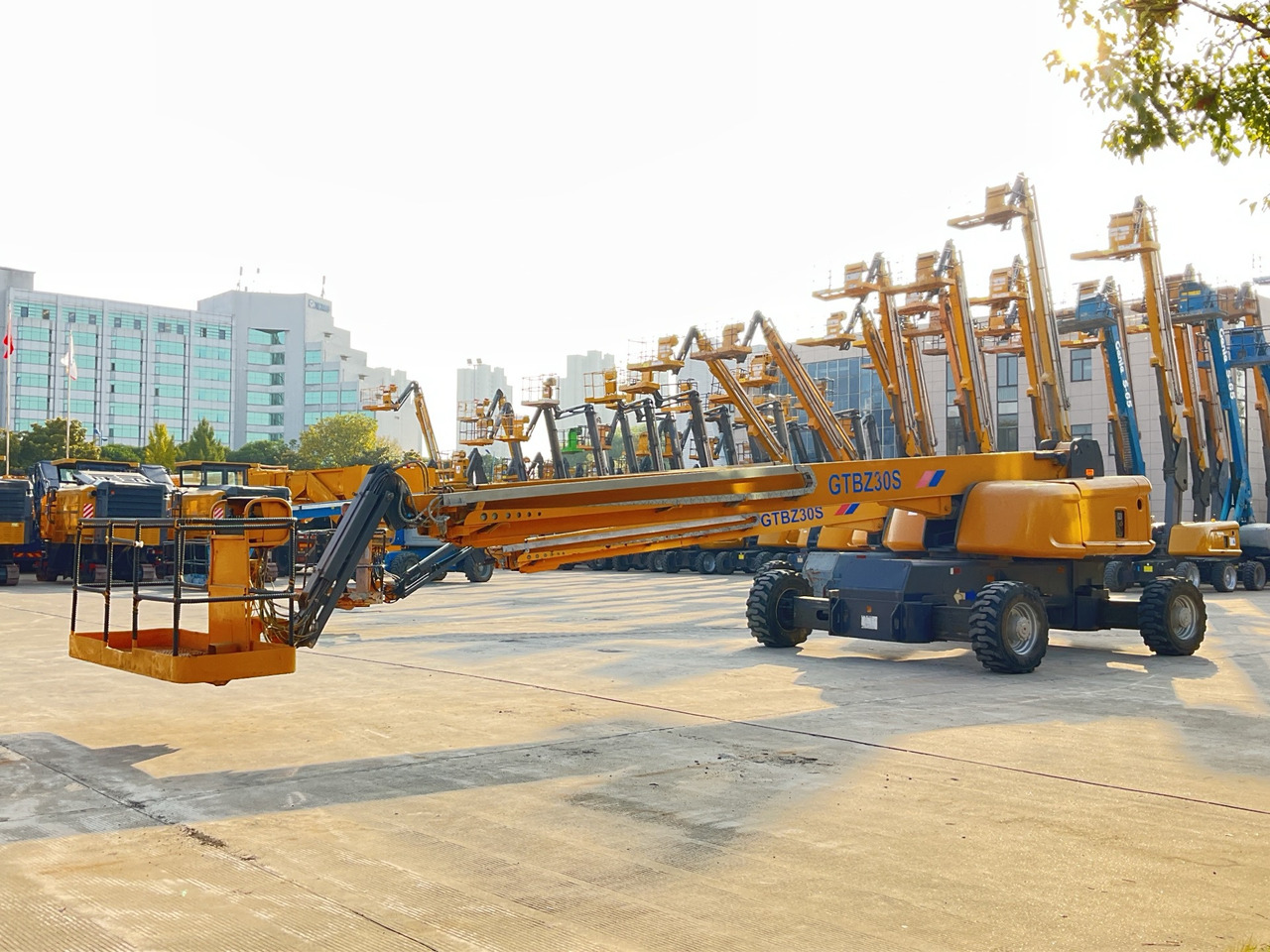 XCMG Official Used Aerial Boom Lift GTBZ30S 30 Meters Mobile Cherry Picker Price - رافعات سلة تلسكوبية: صور 4 XCMG Official Used Aerial Boom Lift GTBZ30S 30 Meters Mobile Cherry Picker Price - رافعات سلة تلسكوبية: صور 4