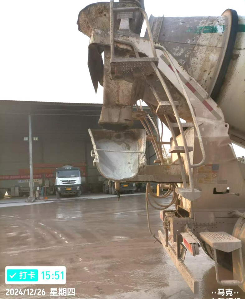 XCMG Official Used Concrete Mixer Truck G4804b 12cubic Cement Mixer Machine - شاحنة خلاطة خرسانة: صور 5 XCMG Official Used Concrete Mixer Truck G4804b 12cubic Cement Mixer Machine - شاحنة خلاطة خرسانة: صور 5