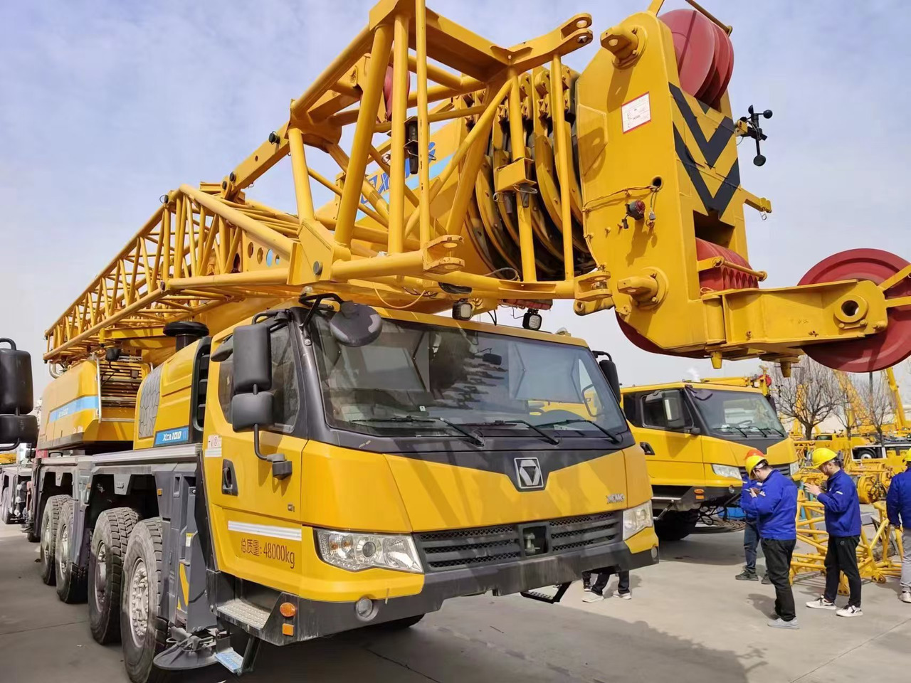 XCMG Official Used Hydraulic Truck Crane XCA100_E Mobile 100 Ton Crane Price - رافعة لجميع التضاريس: صور 2 XCMG Official Used Hydraulic Truck Crane XCA100_E Mobile 100 Ton Crane Price - رافعة لجميع التضاريس: صور 2