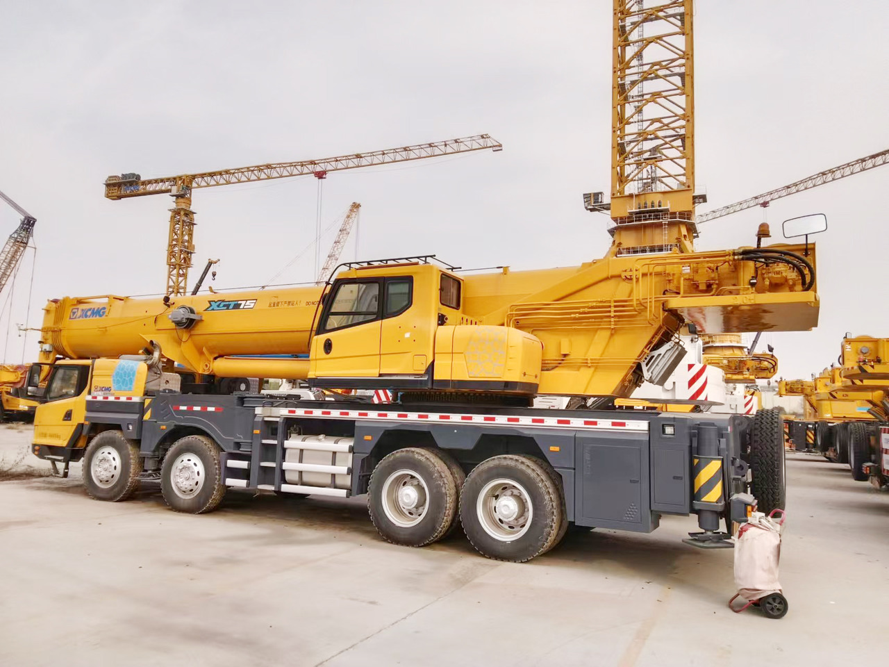 XCMG Official Used Truck Crane XCT75L7 75 Ton Mobile Crane Machine For Sale - موبايل كرين: صور 4 XCMG Official Used Truck Crane XCT75L7 75 Ton Mobile Crane Machine For Sale - موبايل كرين: صور 4