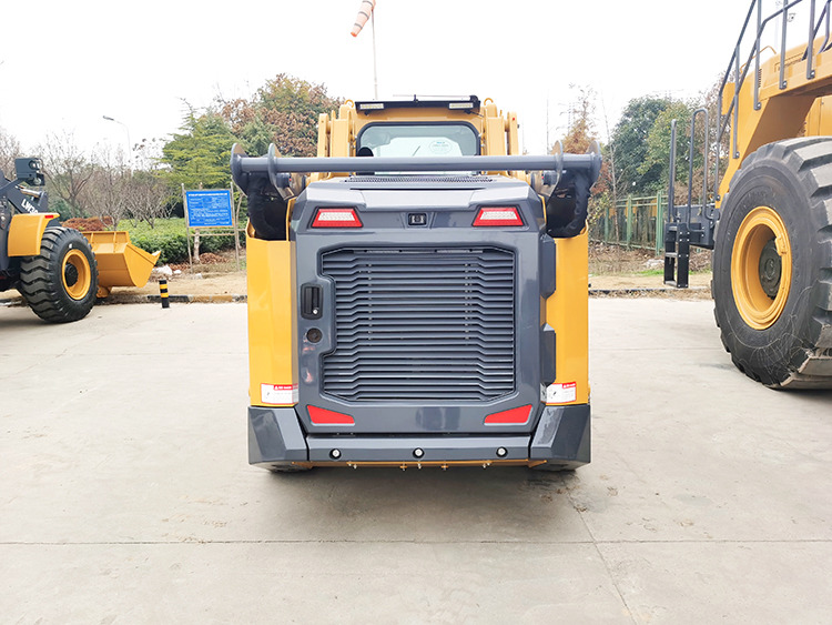 XCMG XC7-SV12 small mini skid steer loader wheeled - شيول صغير: صور 5 XCMG XC7-SV12 small mini skid steer loader wheeled - شيول صغير: صور 5