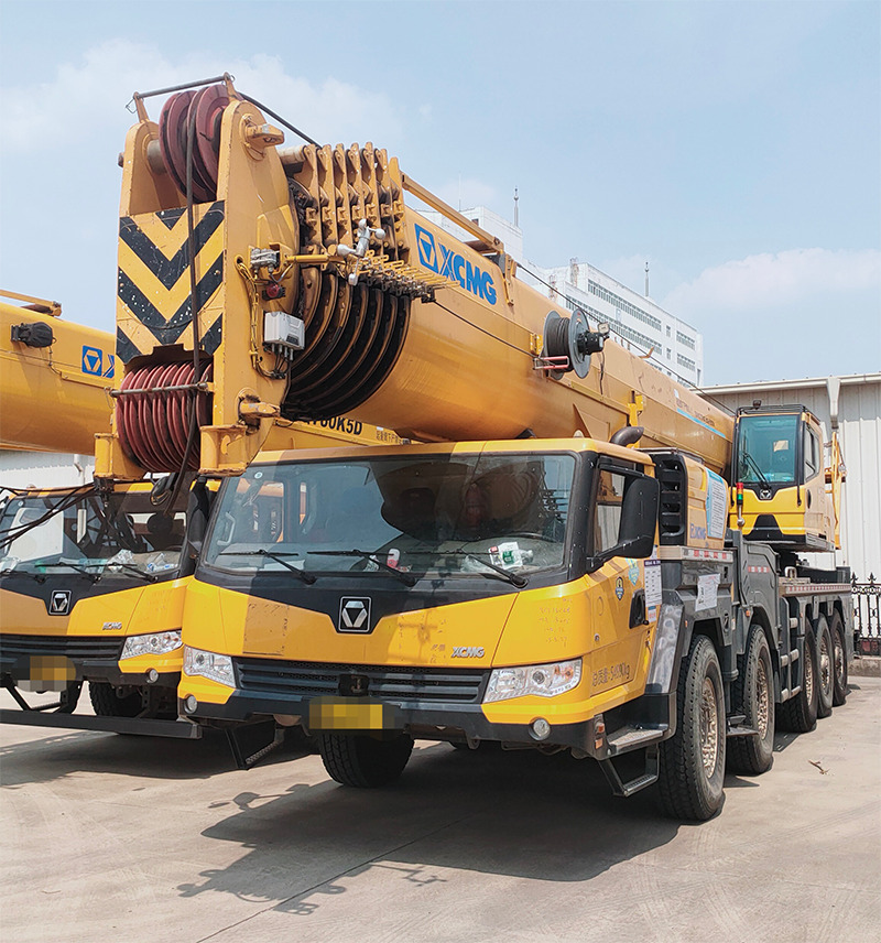 XCMG XCT130L8 second hand 130ton small hydraulic crane for sale - موبايل كرين: صور 2 XCMG XCT130L8 second hand 130ton small hydraulic crane for sale - موبايل كرين: صور 2