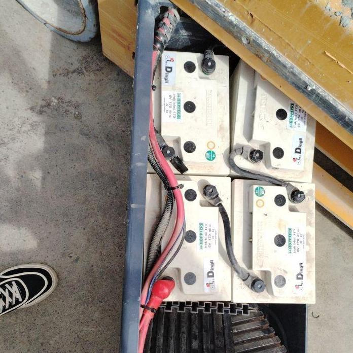 XCMG XG1008HA 10m portable second hand lifting platform scissor lift - رافعات مقصية: صور 2 XCMG XG1008HA 10m portable second hand lifting platform scissor lift - رافعات مقصية: صور 2