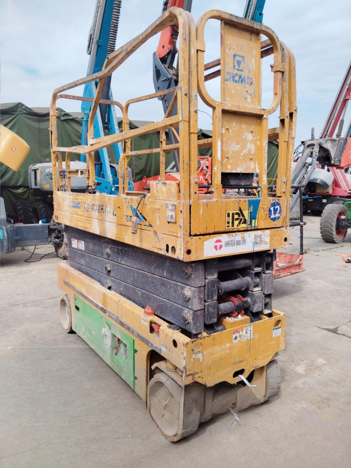 XCMG XG1008HA-Li 10m used Lithium battery scissor aerial work platform - رافعات مقصية: صور 4 XCMG XG1008HA-Li 10m used Lithium battery scissor aerial work platform - رافعات مقصية: صور 4