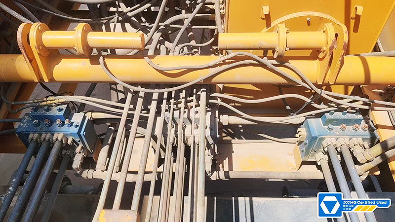 XCMG XGC650 650ton used hydraulic crawler crane for sale - رافعة مجنزرة: صور 2 XCMG XGC650 650ton used hydraulic crawler crane for sale - رافعة مجنزرة: صور 2