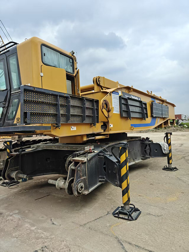XCMG XLC200M small middle 200ton used crawler crane 2023 for sale - رافعة مجنزرة: صور 3 XCMG XLC200M small middle 200ton used crawler crane 2023 for sale - رافعة مجنزرة: صور 3