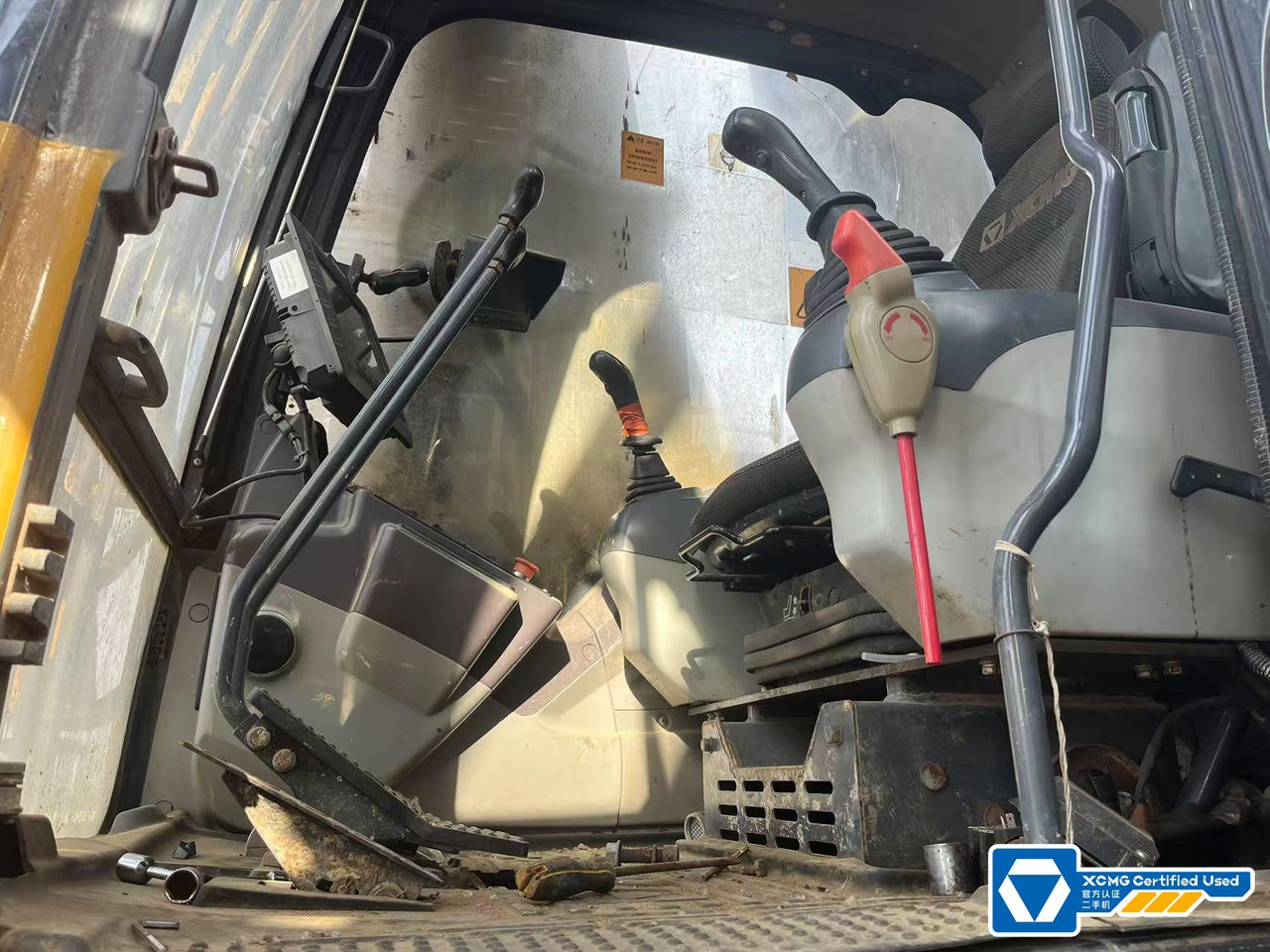 XCMG XR400E second hand rotary drilling rig price - آلات البناء: صور 2 XCMG XR400E second hand rotary drilling rig price - آلات البناء: صور 2