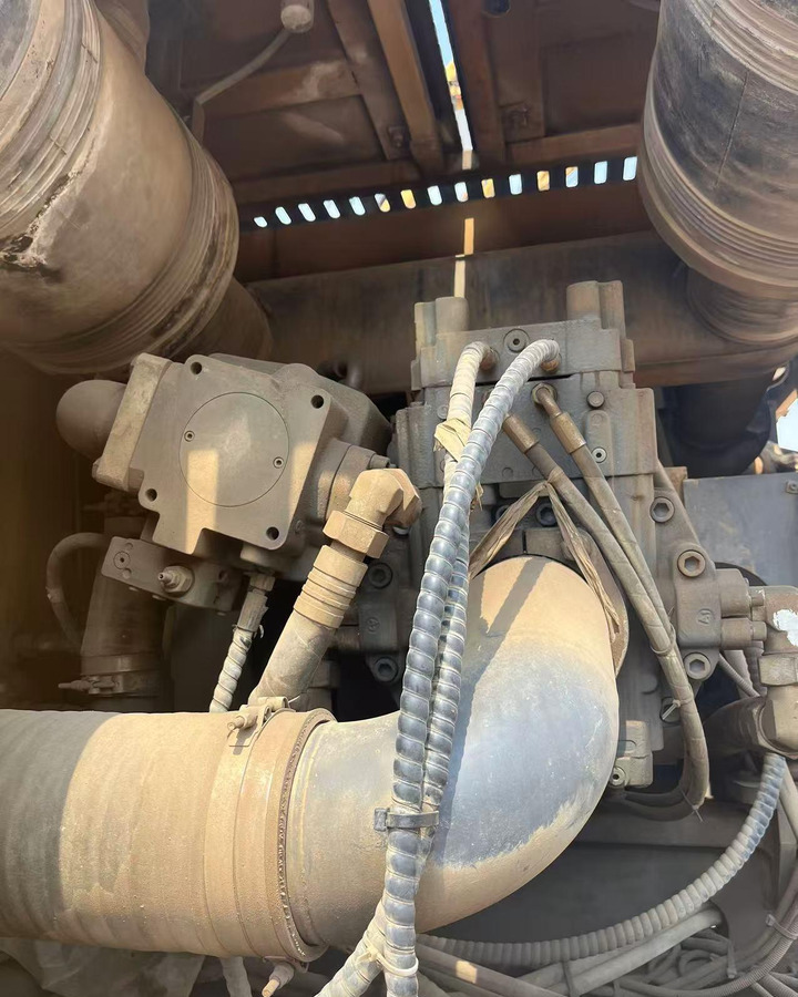 XCMG XR400E used rotary drilling rig price - آلات البناء: صور 2 XCMG XR400E used rotary drilling rig price - آلات البناء: صور 2