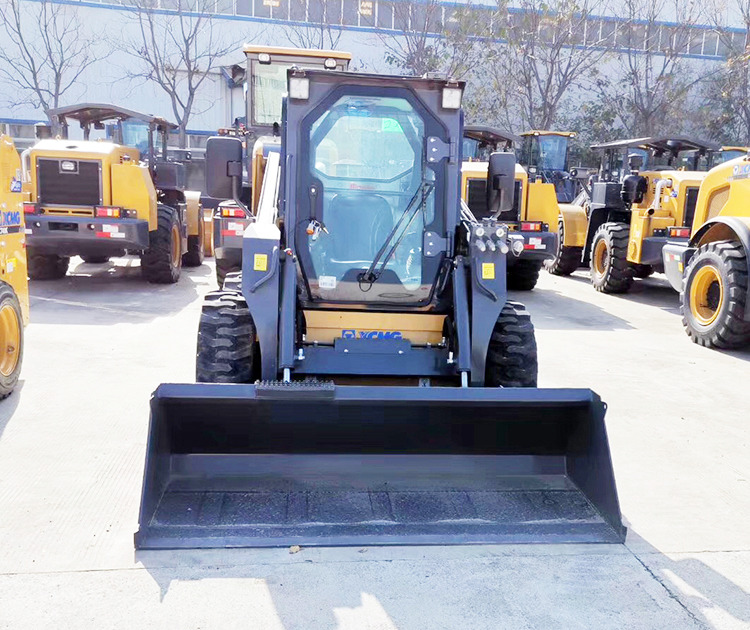 XCMG official XC760K mini skid steer loader in stock - شيول صغير: صور 4 XCMG official XC760K mini skid steer loader in stock - شيول صغير: صور 4