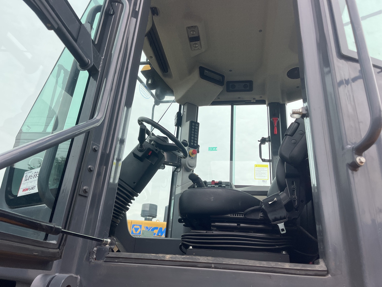 XCMG small 3ton wheel loader shovel hydraulic XC938U for sale - اللودر بعجل: صور 5 XCMG small 3ton wheel loader shovel hydraulic XC938U for sale - اللودر بعجل: صور 5