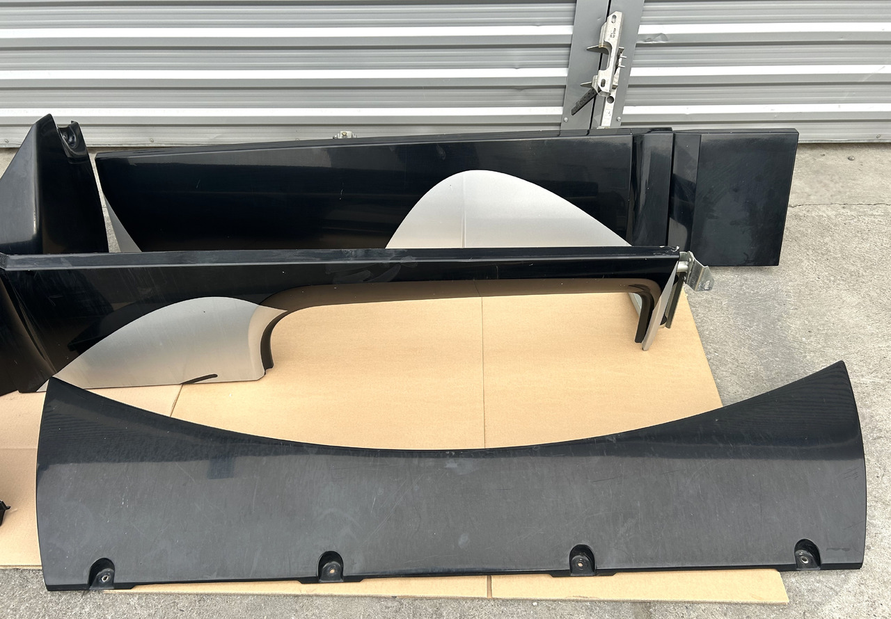 DAF A SET OF DAF XF 106 SPOILER - قطع غيار عامة: صور 5 DAF A SET OF DAF XF 106 SPOILER - قطع غيار عامة: صور 5