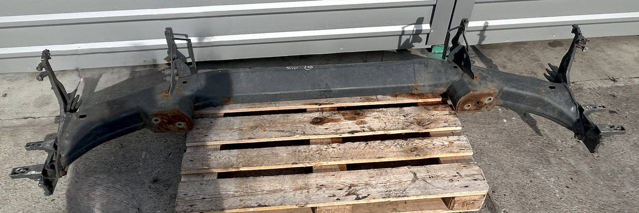 DAF CF EURO 6 BUMPER BEAM WITH STEP BRACKETS - كأس مترعة: صور 2 DAF CF EURO 6 BUMPER BEAM WITH STEP BRACKETS - كأس مترعة: صور 2