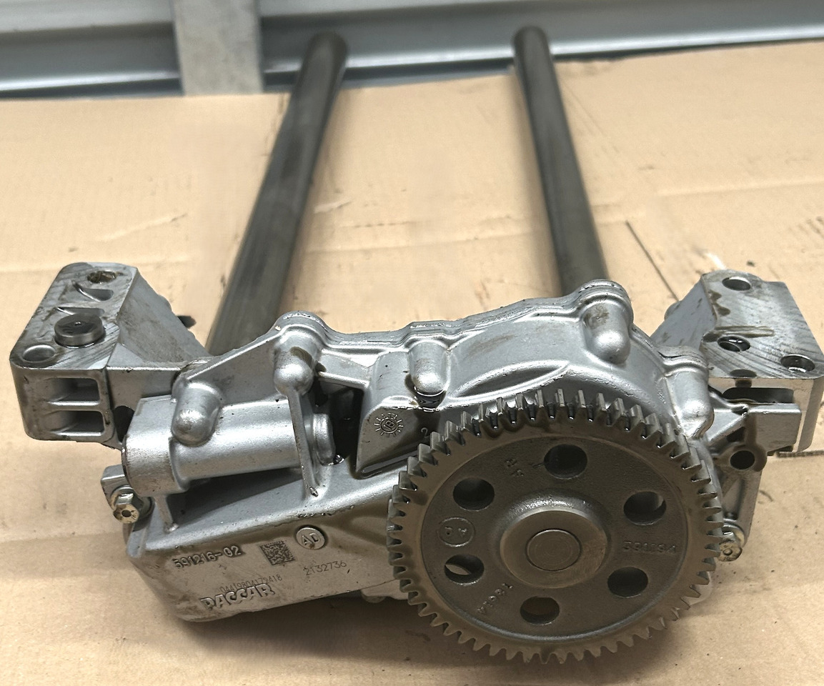 DAF OIL PUMP WITH PIPES DAF XF 106 480 - ضخ النفط: صور 3 DAF OIL PUMP WITH PIPES DAF XF 106 480 - ضخ النفط: صور 3