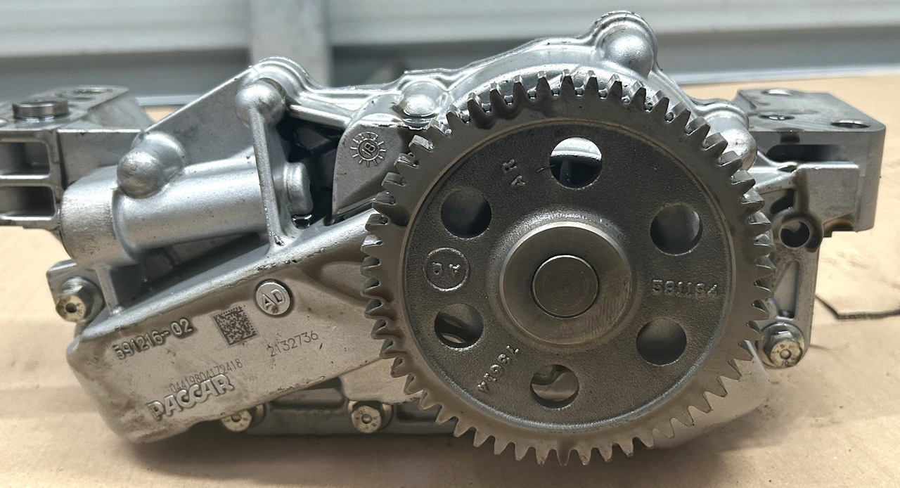 DAF OIL PUMP WITH PIPES DAF XF 106 480 - ضخ النفط: صور 5 DAF OIL PUMP WITH PIPES DAF XF 106 480 - ضخ النفط: صور 5