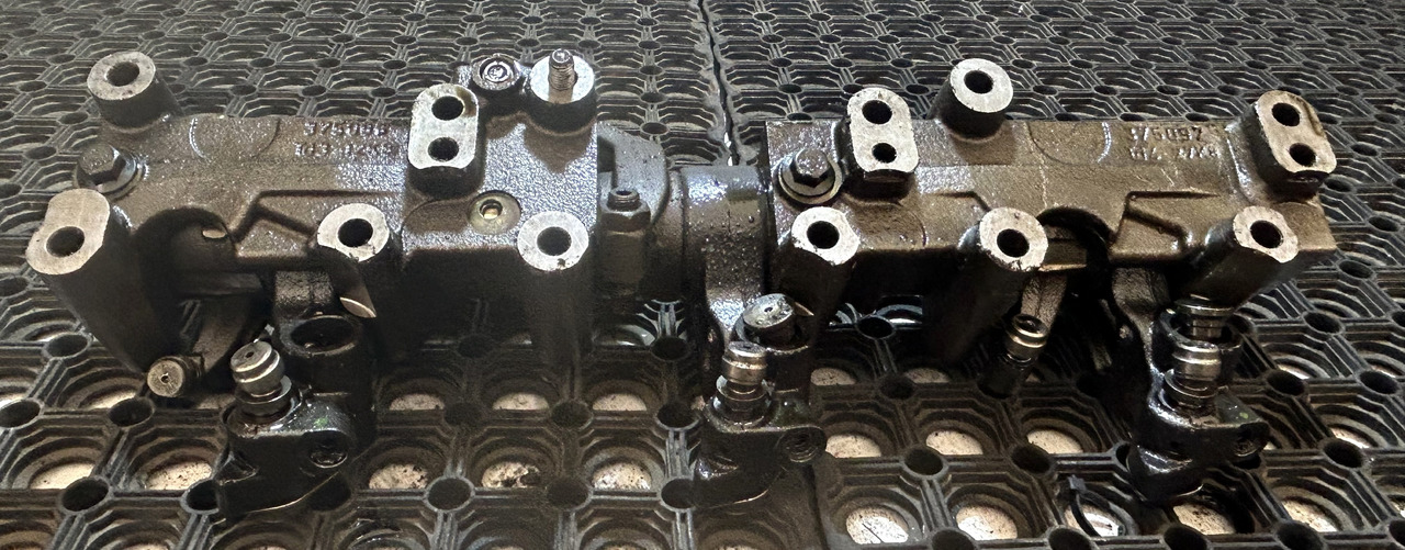 DAF VALVE LEVER ARMS KEYBOARD MX XF 480 - صمام: صور 2 DAF VALVE LEVER ARMS KEYBOARD MX XF 480 - صمام: صور 2