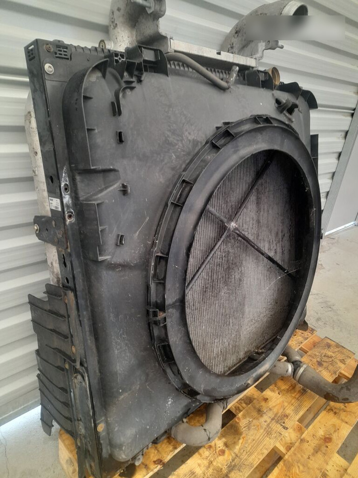 DAF XF 106 1909450 / 1993568 DAF truck - المشعاع - شاحنة: صور 2 DAF XF 106 1909450 / 1993568 DAF truck - المشعاع - شاحنة: صور 2