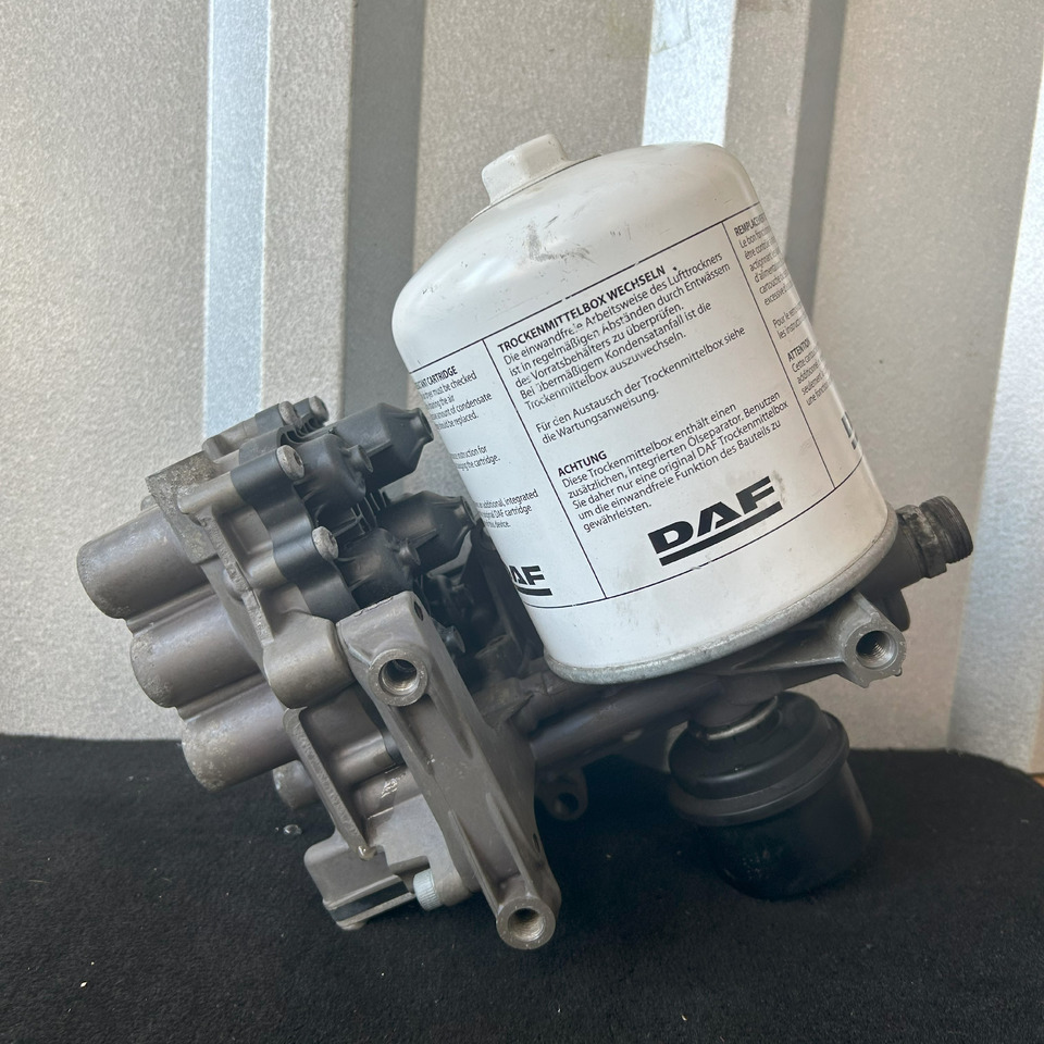 DAF XF 106 480 APU KIT ZEL2100 2027747 ( ELA1000 + AE6000) - صمام الفرامل: صور 1 DAF XF 106 480 APU KIT ZEL2100 2027747 ( ELA1000 + AE6000) - صمام الفرامل: صور 1
