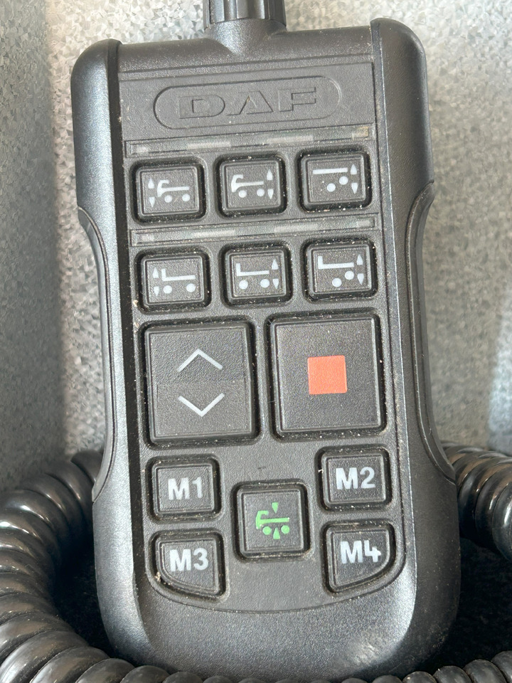 DAF XF 106 480 SUSPENSION AIRBAG REMOTE CONTROL - تعليق - شاحنة: صور 2 DAF XF 106 480 SUSPENSION AIRBAG REMOTE CONTROL - تعليق - شاحنة: صور 2