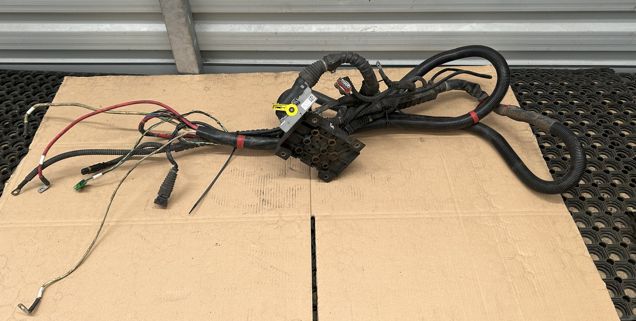 DAF XF 106 J3B ENGINE WIRING HARNESS - الكابلات/ الأسلاك: صور 1 DAF XF 106 J3B ENGINE WIRING HARNESS - الكابلات/ الأسلاك: صور 1