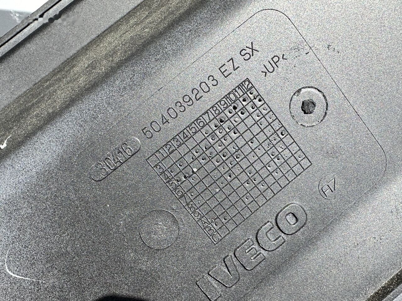 IVECO EUROCARGO 504039203 IVECO 504039203 - خطوة جانبية - شاحنة: صور 3 IVECO EUROCARGO 504039203 IVECO 504039203 - خطوة جانبية - شاحنة: صور 3