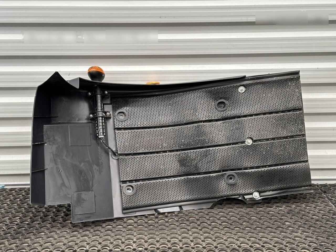 IVECO EUROCARGO 5801551258 - درابزين - شاحنة: صور 2 IVECO EUROCARGO 5801551258 - درابزين - شاحنة: صور 2