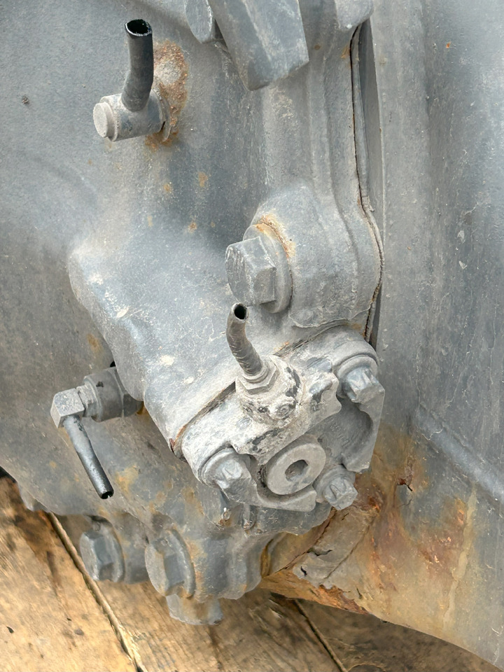 المحور الخلفي - شاحنة MERCEDES ACTROS MP4 R440-13 2,411: صور 12 المحور الخلفي - شاحنة MERCEDES ACTROS MP4 R440-13 2,411: صور 12