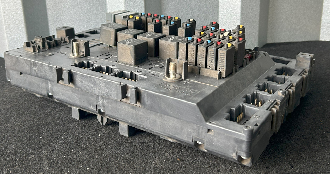MERCEDES AROCS MP4 A FUSE MODULE SAM - مصهر: صور 4 MERCEDES AROCS MP4 A FUSE MODULE SAM - مصهر: صور 4