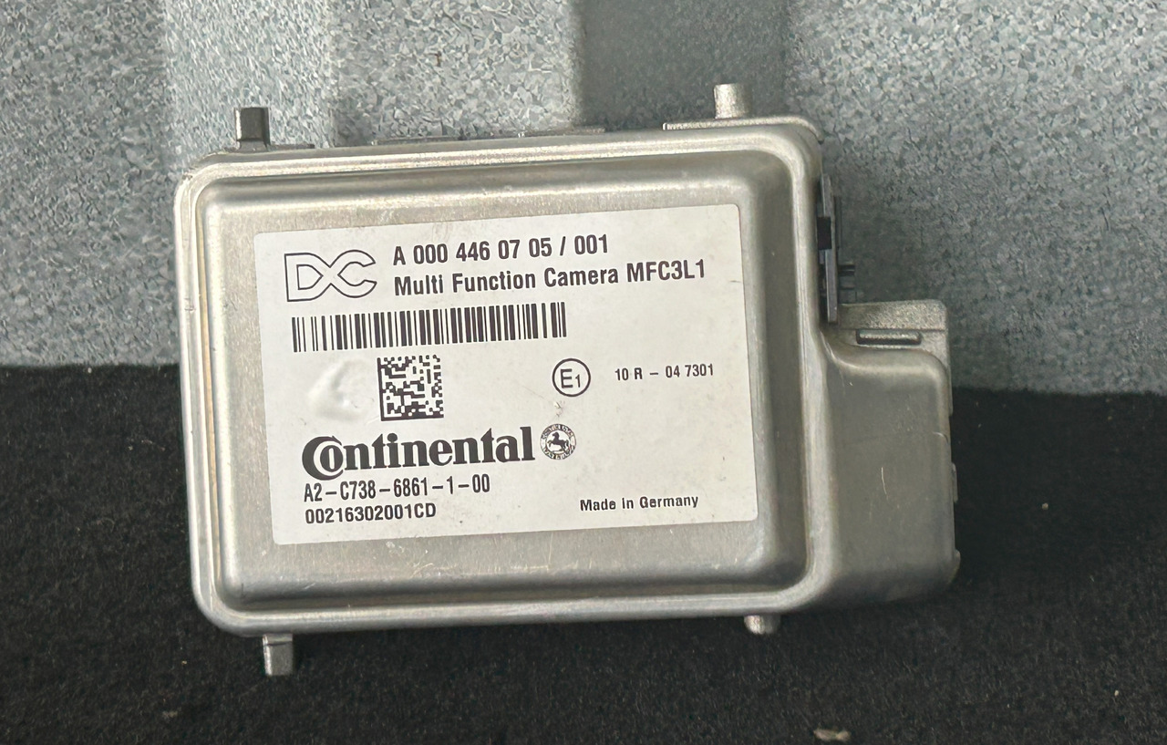 MERCEDES-BENZ AROCS MP4 WINDSCREEN CAMERA LANE ASSISTANT - مِکشاف: صور 1 MERCEDES-BENZ AROCS MP4 WINDSCREEN CAMERA LANE ASSISTANT - مِکشاف: صور 1