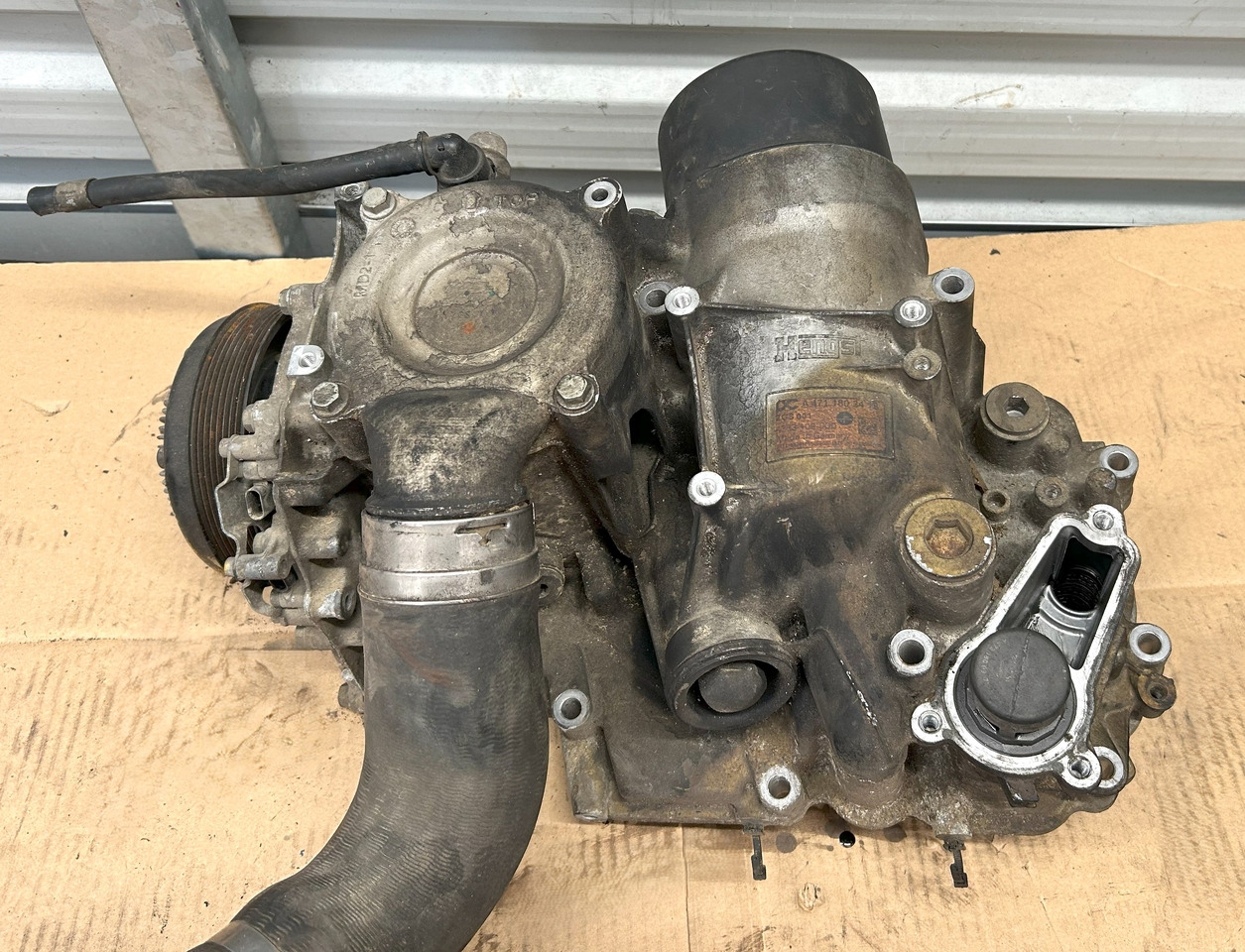 MERCEDES OIL FILTER BASE ACTROS MP4 MP5 - فلتر النفط: صور 4 MERCEDES OIL FILTER BASE ACTROS MP4 MP5 - فلتر النفط: صور 4