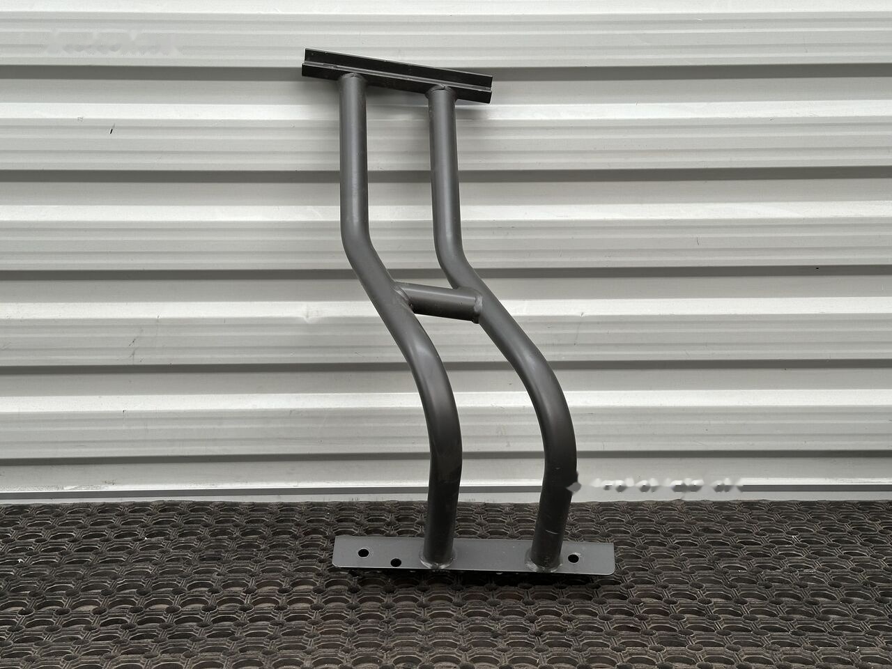 WSPORNIK STOPNIA / STEP SUPPORT IVECO EUROCARGO - الكابينة والداخلية - شاحنة: صور 1 WSPORNIK STOPNIA / STEP SUPPORT IVECO EUROCARGO - الكابينة والداخلية - شاحنة: صور 1