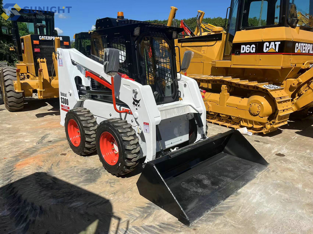 BOBCAT New BOBCAT S300 Skid Steer Loader Kubota V3800 Engine, 81 HP (60 kW) Kubota Engine, 3000 lbs (1360 kg) Operating Capacity & 3750 kg Weight - شيول صغير: صور 1 BOBCAT New BOBCAT S300 Skid Steer Loader Kubota V3800 Engine, 81 HP (60 kW) Kubota Engine, 3000 lbs (1360 kg) Operating Capacity & 3750 kg Weight - شيول صغير: صور 1