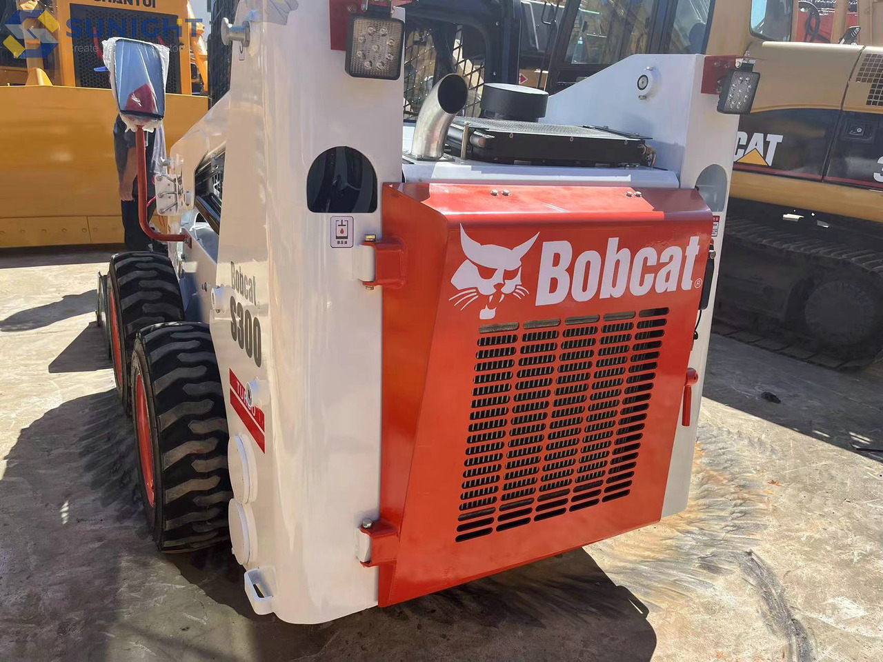 BOBCAT New BOBCAT S300 Skid Steer Loader Kubota V3800 Engine, 81 HP (60 kW) Kubota Engine, 3000 lbs (1360 kg) Operating Capacity & 3750 kg Weight - شيول صغير: صور 3 BOBCAT New BOBCAT S300 Skid Steer Loader Kubota V3800 Engine, 81 HP (60 kW) Kubota Engine, 3000 lbs (1360 kg) Operating Capacity & 3750 kg Weight - شيول صغير: صور 3