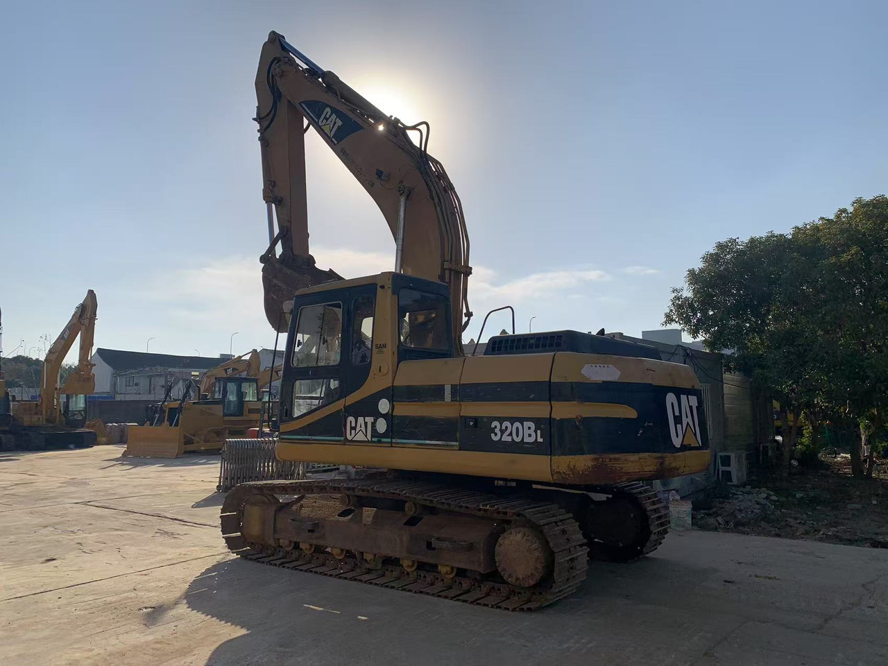 CATERPILLAR Crawler Excavator CAT 320B, 320BL Original Japanese Excavator - حفارات زحافة: صور 3 CATERPILLAR Crawler Excavator CAT 320B, 320BL Original Japanese Excavator - حفارات زحافة: صور 3