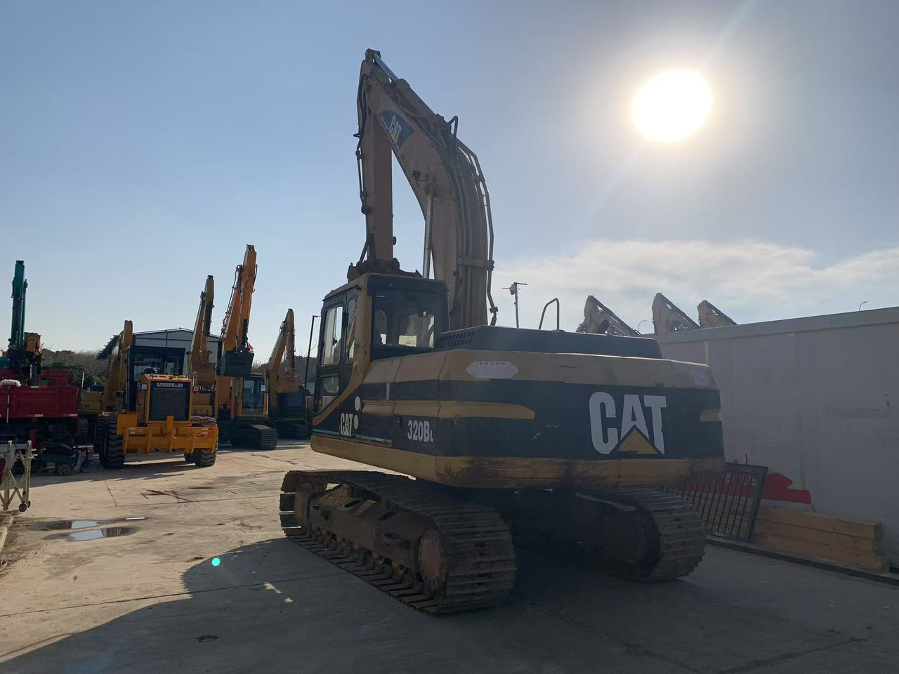 CATERPILLAR Crawler Excavator CAT 320B, 320BL Original Japanese Excavator - حفارات زحافة: صور 4 CATERPILLAR Crawler Excavator CAT 320B, 320BL Original Japanese Excavator - حفارات زحافة: صور 4