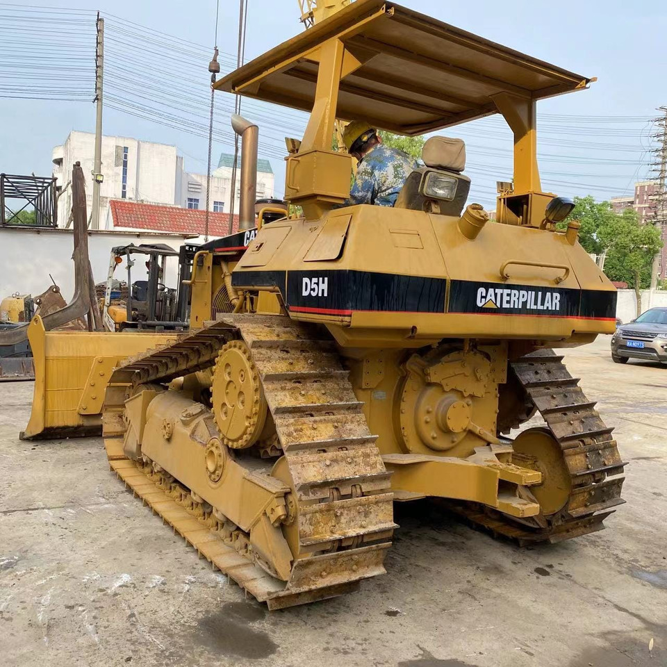 Caterpillar Bulldozer CAT D5H, D5K Cheap Japan Origin Bulldozer - بلدوزر: صور 5 Caterpillar Bulldozer CAT D5H, D5K Cheap Japan Origin Bulldozer - بلدوزر: صور 5