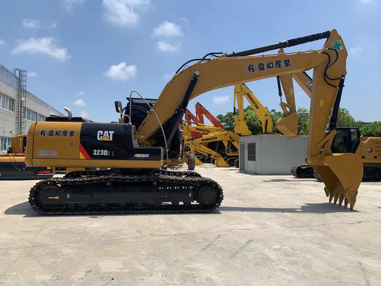 Caterpillar Excavator 320, 323 with Mechanical Engine Mitsubishi S6K - حفارات زحافة: صور 1 Caterpillar Excavator 320, 323 with Mechanical Engine Mitsubishi S6K - حفارات زحافة: صور 1