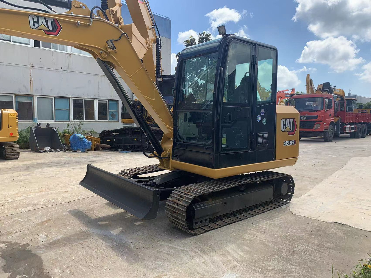 Caterpillar Secondhand Excavator CAT 305.5E2 - حفارات زحافة: صور 5 Caterpillar Secondhand Excavator CAT 305.5E2 - حفارات زحافة: صور 5