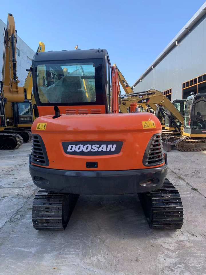 DOOSAN Mini Excavator Doosan DX60, DX55 - حفارات زحافة: صور 5 DOOSAN Mini Excavator Doosan DX60, DX55 - حفارات زحافة: صور 5