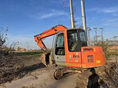 Hitachi 7t Used Zx Zaxis 75 Small Crawler Excavator with Blade - حفارات زحافة: صور 1 Hitachi 7t Used Zx Zaxis 75 Small Crawler Excavator with Blade - حفارات زحافة: صور 1
