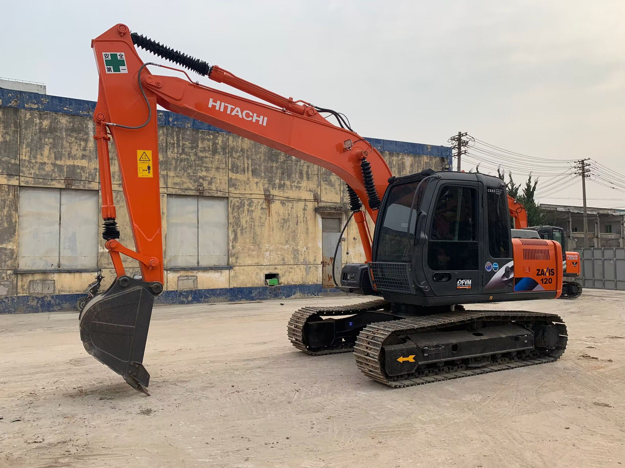 Hitachi Excavator ZX120 Good Price Used Excavator 12 ton Capacity - حفارات زحافة: صور 1 Hitachi Excavator ZX120 Good Price Used Excavator 12 ton Capacity - حفارات زحافة: صور 1