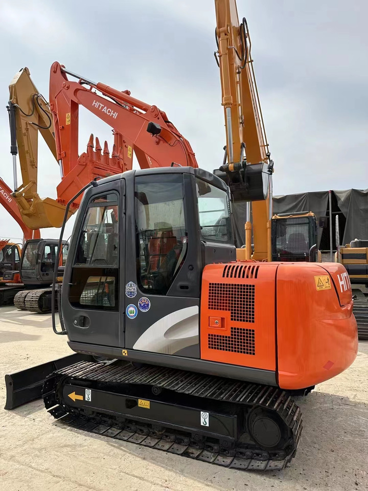 Hitachi ZX60 Mini Excavator Cheap Machine - حفارات زحافة: صور 4 Hitachi ZX60 Mini Excavator Cheap Machine - حفارات زحافة: صور 4