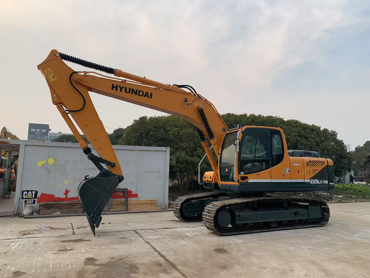 Hyundai Excavator 220LC-9S Secondhand Korea Machine - حفارات زحافة: صور 1 Hyundai Excavator 220LC-9S Secondhand Korea Machine - حفارات زحافة: صور 1