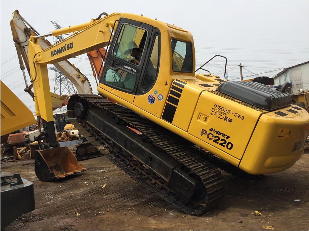 KOMATSU hydraulic excavator 22 ton excavator Komatsu PC220-6, PC220-7, PC220-8 - حفارات زحافة: صور 5 KOMATSU hydraulic excavator 22 ton excavator Komatsu PC220-6, PC220-7, PC220-8 - حفارات زحافة: صور 5